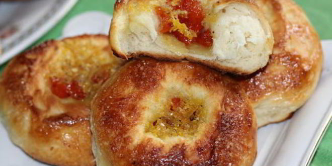 Рецепт Ароматных булочек с курагой и кардамоном