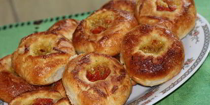 Шаг 24: ароматных булочек с курагого и кардамонома