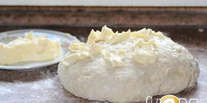 Шаг 9: ароматных булочек с курагого и кардамонома