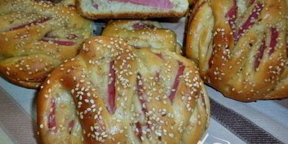 Шаг 6: булочек с колбасой