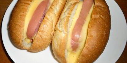 Шаг 4: булочек с сардельками и сыром в микроволновке