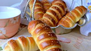 Рецепт Булочек с сосисками