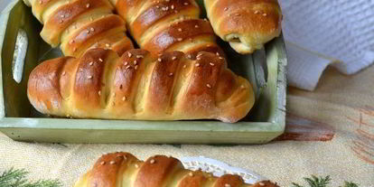 Шаг 6: булочек с сосисками