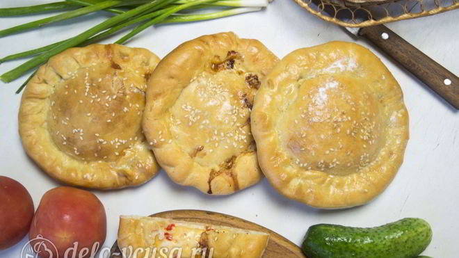 Рецепт Дрожжевых булочек с колбасой и сыром