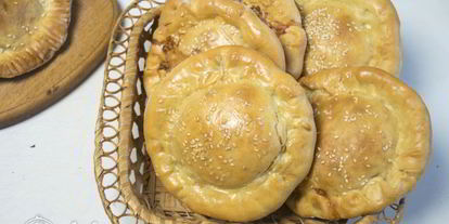 Шаг 8: дрожжевых булочек с колбасой и сыром