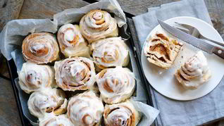 Рецепт Дрожжевых булочек Синнабон с корицей