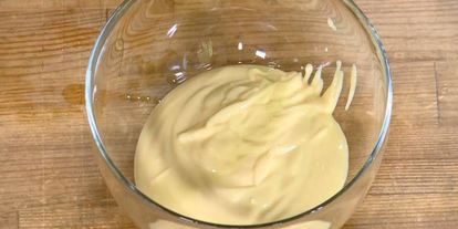 Шаг 6: круассаны, запеченные с яйцами, сыром и ветчиной