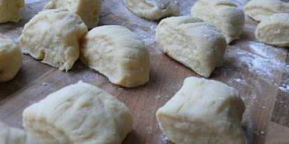 Шаг 5: румяных булочек с курагой и черносливом