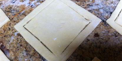 Шаг 1: ватрушек из слоеного теста с заварным кремом