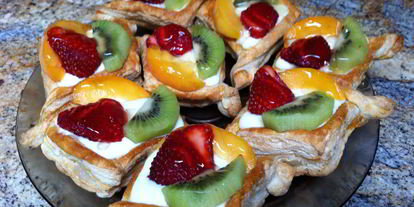 Шаг 12: ватрушек из слоеного теста с заварным кремом