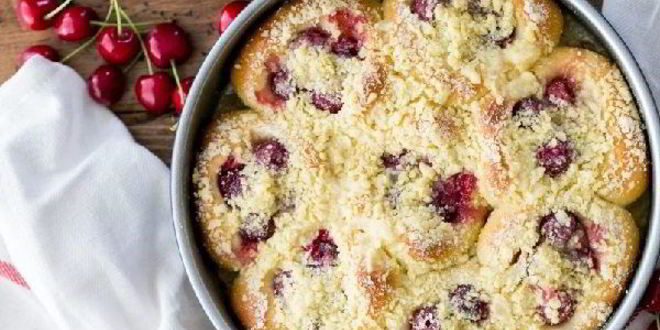 Рецепт ватрушек с вишней