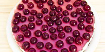 Шаг 19: чизкейка с вишней