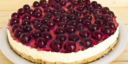 Шаг 20: чизкейка с вишней