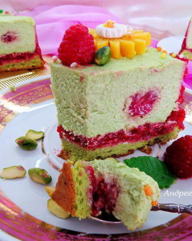 Рецепт фисташкового чизкейка с малиной