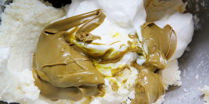 Шаг 7: фисташкового чизкейка с малиной