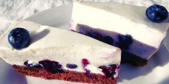 Рецепт Летнего чизкейка с рикоттой и голубикой без выпечки