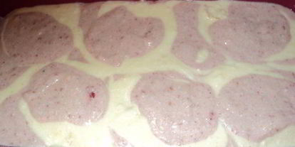 Шаг 6: мраморного чизкейка с малиной и персиками