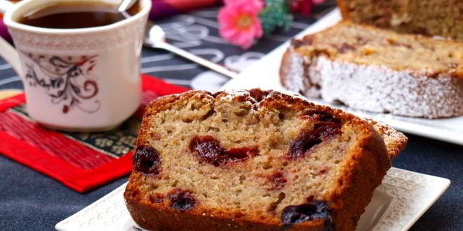 Рецепт Бананового кекса с консервированной вишней