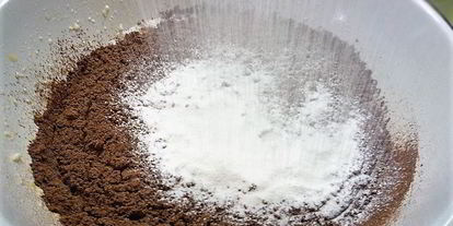 Шаг 5: черемуховых капкейков с апельсиновым джемом и ванильным кремом