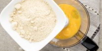 Шаг 2: кекса на миндальной муке