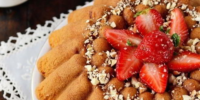 Рецепт кекса с творожно-клубничной начинкой