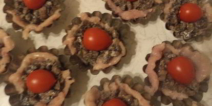 Шаг 6: кексов из куриного филе с шампиньонами и сулугуни