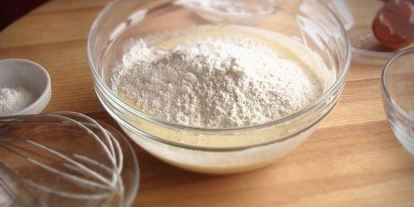 Шаг 4: маленьких кексов с начинкой из ирисок на сметане