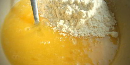 Шаг 9: орехова-шоколадного кекс с цукатами из сметанного яблока