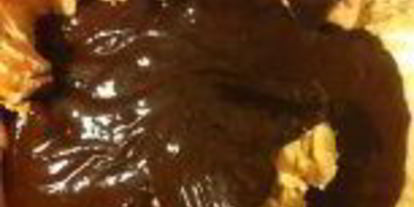 Шаг 5: шоколадного кекса с черной смородиной