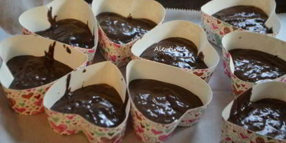 Шаг 2: шоколадного кекса в сердечках