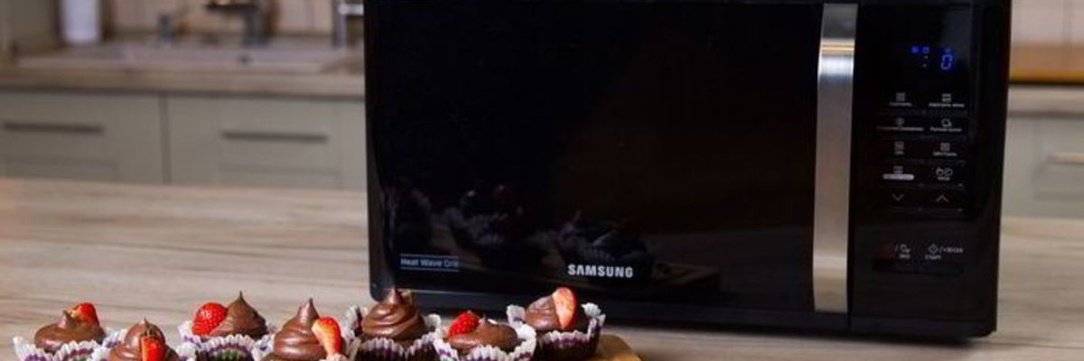 Рецепт Шоколадных кексов с кремом в микроволновке Samsung