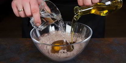 Шаг 2: шоколадных кексов с кремом в микроволновке samsung