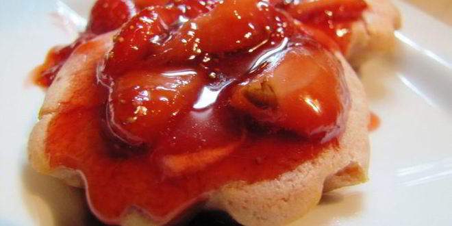 Рецепт Творожно-клубничных кексы с клубничным конфитюром