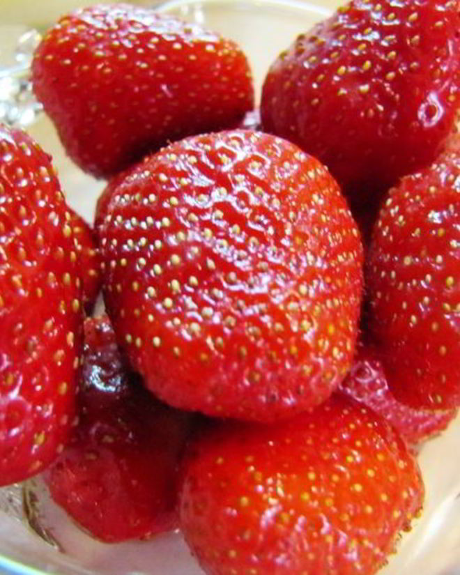 Рецепт творожно-клубничных кексов с клубничным конфитюром