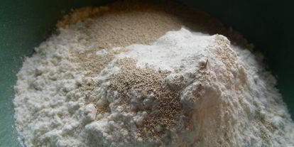 Шаг 1: закусочного кекса с ветчиной, сыром грюер и оливками