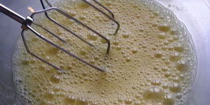 Шаг 2: закусочного кекса с ветчиной, сыром грюер и оливками