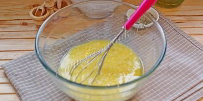 Шаг 2: закусочных кексов с вялеными томатами и оливками