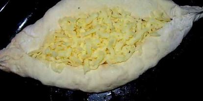 Шаг 15: аджарских хачапури лодочка