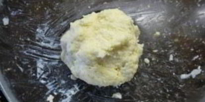 Шаг 4: хачапури из слоеного дрожжевого теста