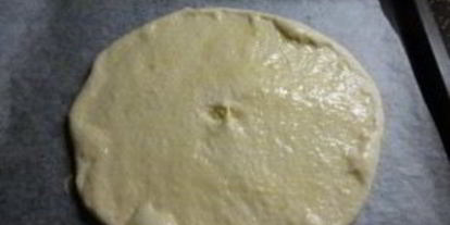 Шаг 9: хачапури из слоеного дрожжевого теста