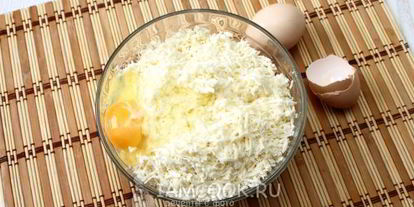 Шаг 2: хачапури лодочки с яйцом