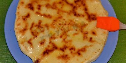 Шаг 12: хачапури с творогом на сковороде