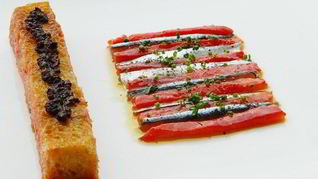 Рецепт Анчоусов и сладкий перец, маринованные в оливковом масле с перцем