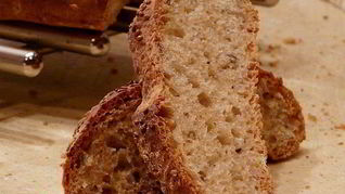 Рецепт Батона с кукурузной мукой и кунжутом