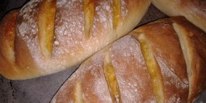 Рецепт батона с сыром и чесноком