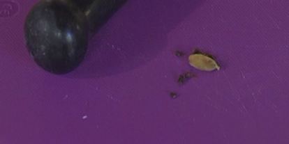 Шаг 2: домашнего хлеба с отрубями, изюмом и курагой