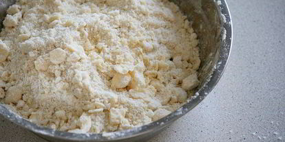 Шаг 1: мини-галетов с черешней и темным шоколадом