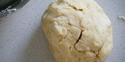 Шаг 3: мини-галетов с черешней и темным шоколадом