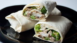 Рецепт Курицы с брокколи в лаваше