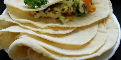 Шаг 3: лаваша на сковороде